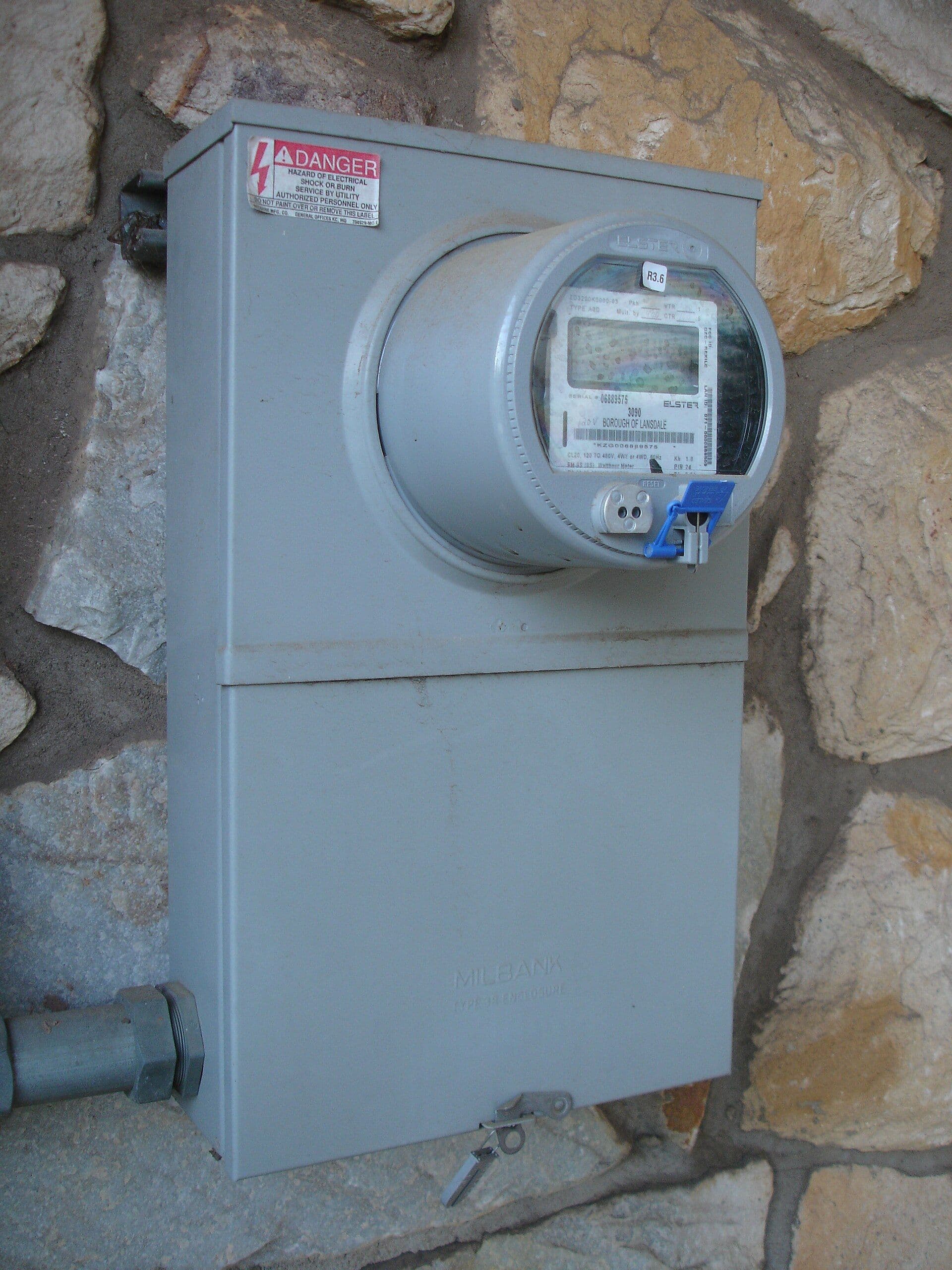 Smart electricity meter with digital display