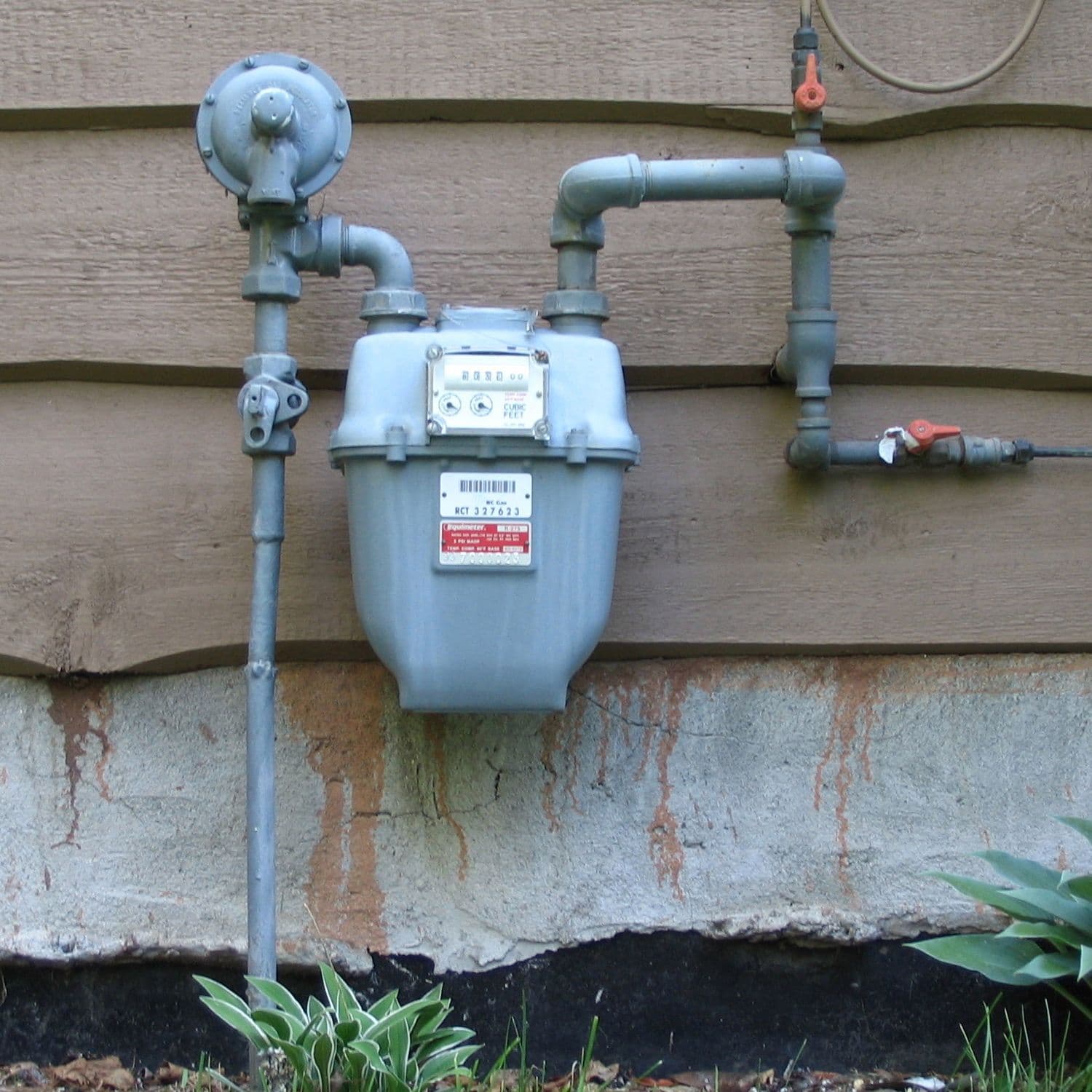 Gas meters for comparing dual fuel and separate energy plans